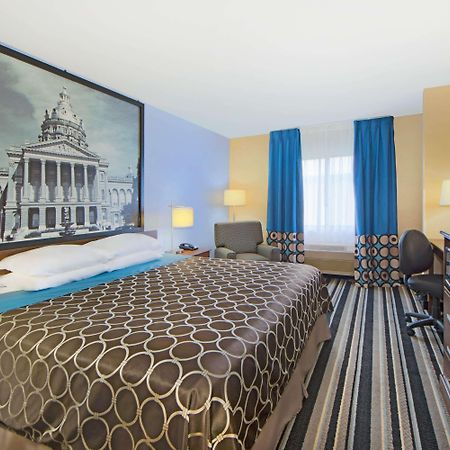 Super 8 By Wyndham Fairfield Hotel Ngoại thất bức ảnh